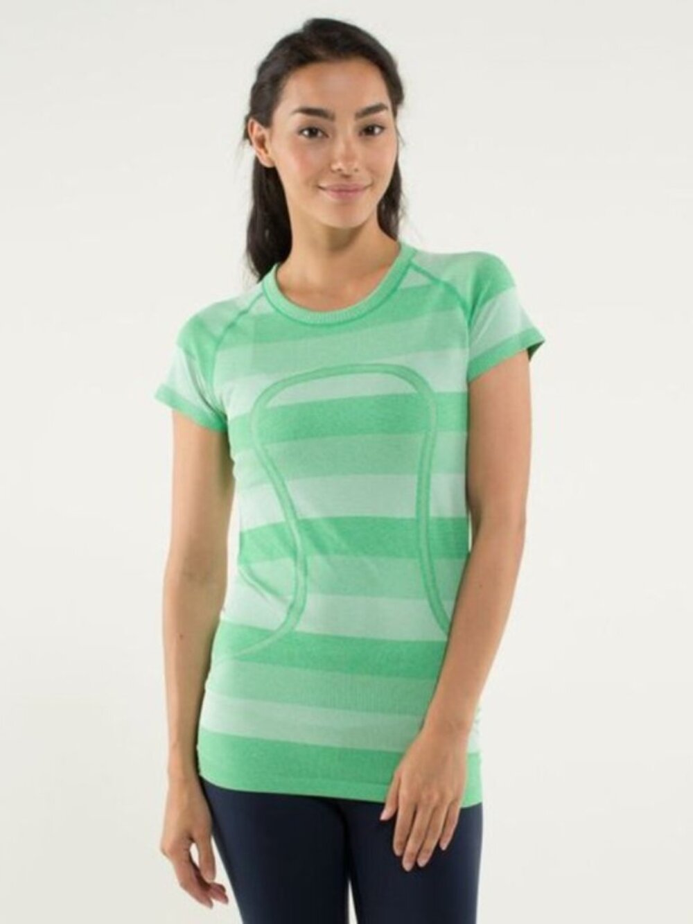 Lululemon green Swiftly Tech Short Sleeve Crew Top Sz 8